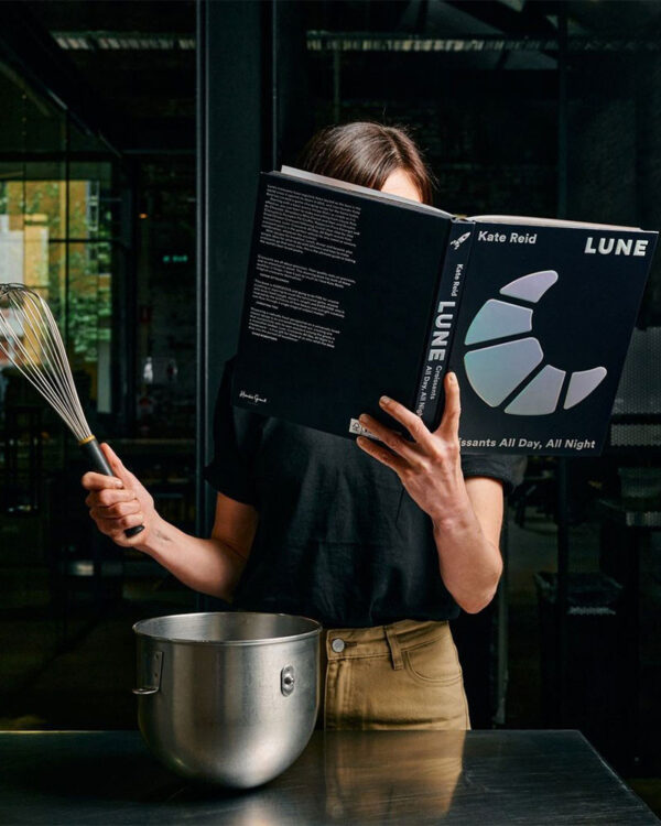 LUNE: EATING CROISSANTS ALL DAY, EVERY DAY - KATE REID - Imagen 8