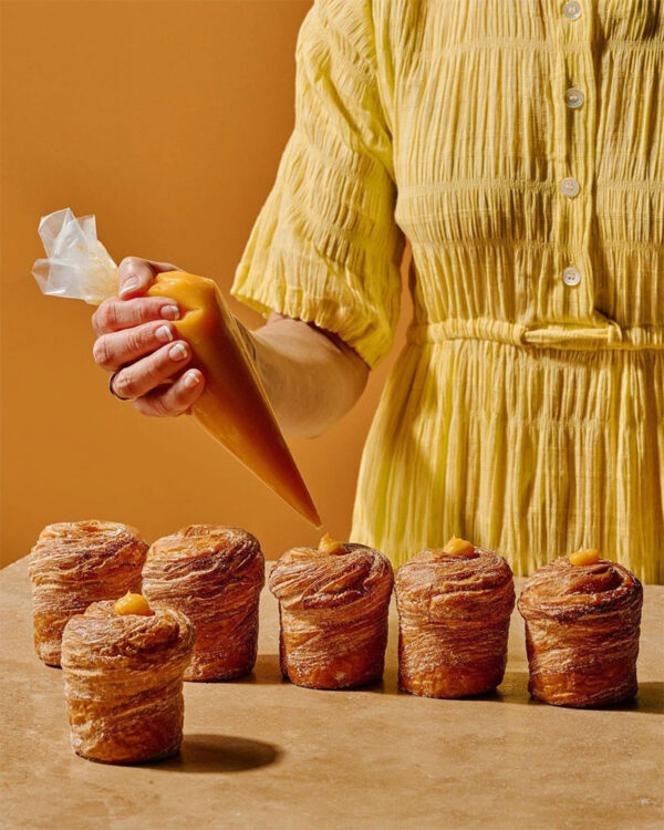 LUNE: EATING CROISSANTS ALL DAY, EVERY DAY - KATE REID - Imagen 9